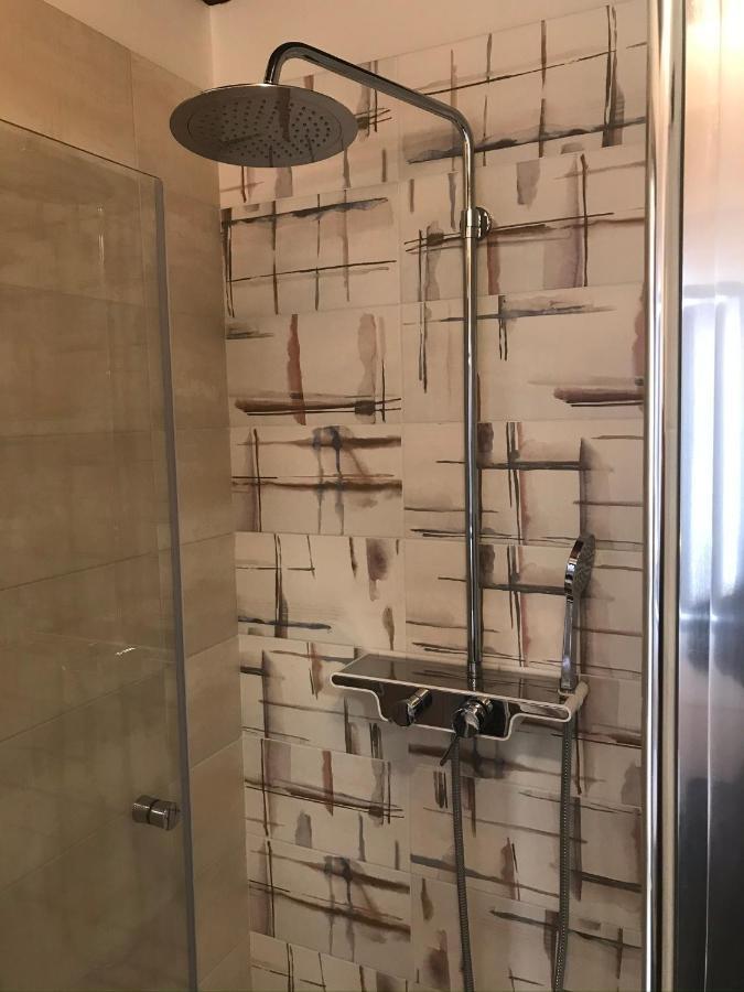 B&B Via Napoli Леверано Экстерьер фото